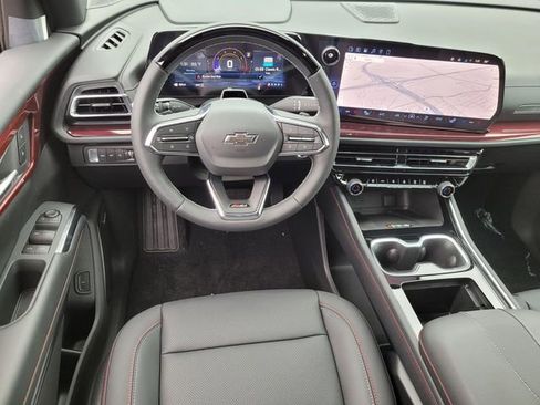 New 2026 Chevrolet Traverse Z71 w/ Enhanced Driving Package image 9