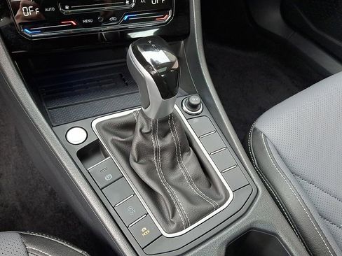 Certified 2025 Volkswagen Jetta SEL image 14