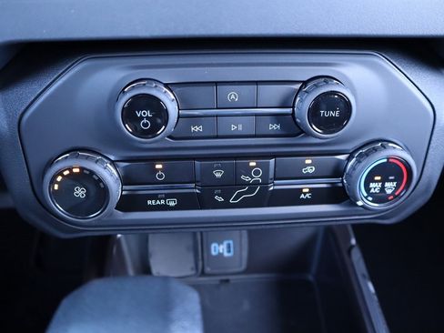 New 2025 Ford Bronco 2-Door image 6