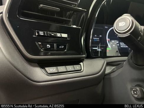 Used 2026 Lexus TX 500h AWD w/ Technology Package image 19