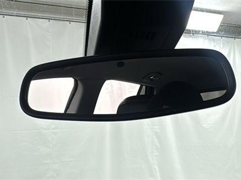 Used 2024 GMC Terrain SLT image 33