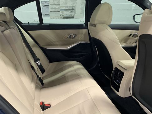 Used 2025 BMW 330i xDrive 330i xDrive w/ Premium Package image 27