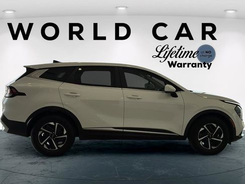 Used 2025 Kia Sportage LX FWD image 15
