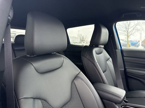 New 2026 Jeep Compass Latitude image 30