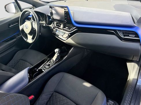 Used 2021 Toyota C-HR XLE image 34