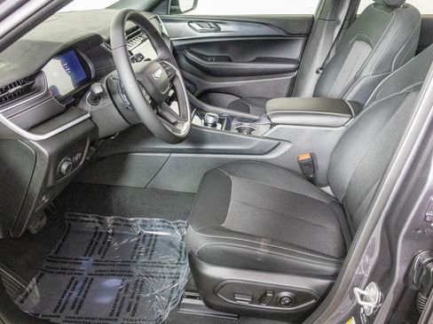 New 2025 Jeep Grand Cherokee L Laredo w/ Luxury Tech Group I image 15