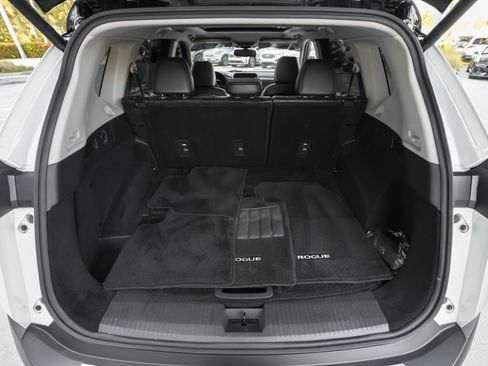 Used 2022 Nissan Rogue Platinum w/ Head-Up Display Package image 42