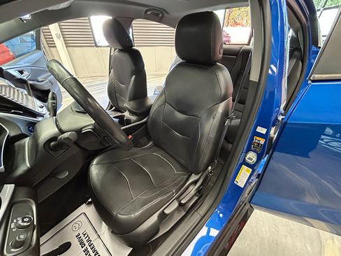 Used 2017 Chevrolet Volt LT w/ Comfort Package FWD image 7