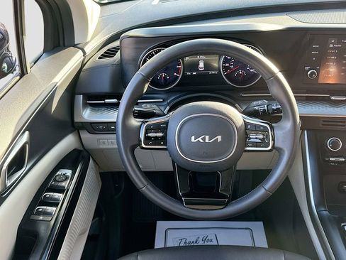Certified 2024 Kia Carnival LX image 19