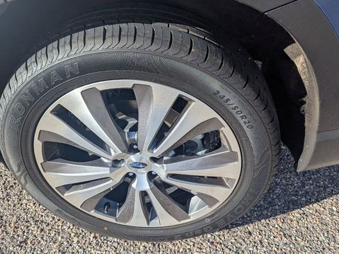 Used 2022 Subaru Ascent Limited w/ Technology Package image 9