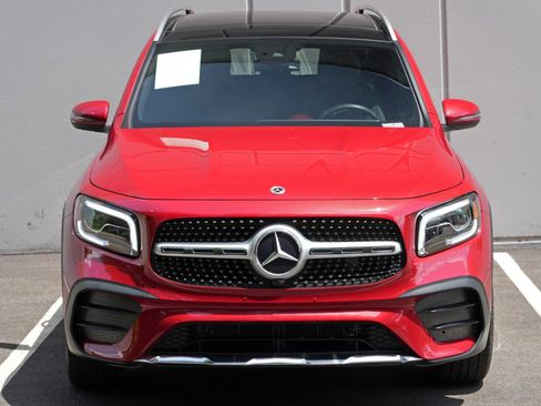 Used 2022 Mercedes-Benz GLB 250 w/ AMG Line image 51