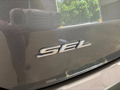 Used 2024 Ford Edge SEL w/ Convenience Package AWD/4WD image 25