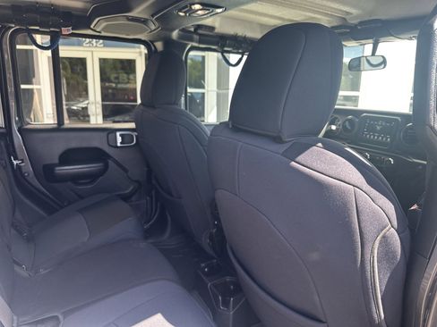 Used 2023 Jeep Gladiator Sport AWD/4WD image 27