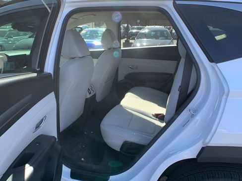 Certified 2025 Hyundai Tucson SEL image 16