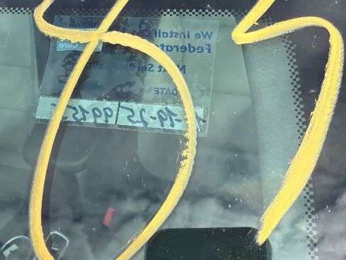 Used 2019 Chevrolet Equinox Premier image 31