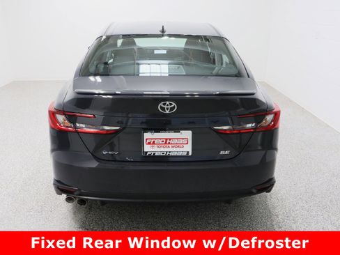 Used 2025 Toyota Camry SE image 8