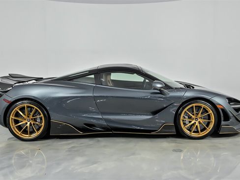 Used 2018 McLaren 720S RWD image 16