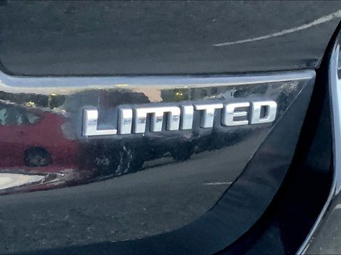 Used 2022 Jeep Grand Cherokee L Limited image 10