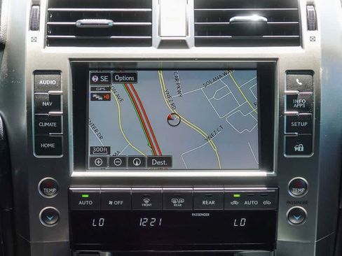 Used 2018 Lexus GX 460 Luxury w/ Preferred Accessory Package AWD/4WD image 13