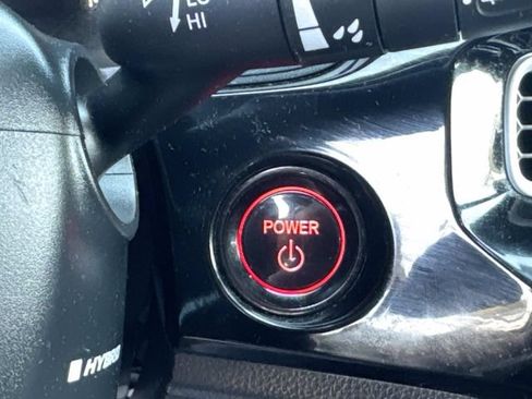 Used 2025 Honda Civic Sport image 17