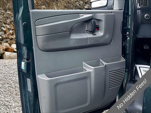 Used 2014 GMC Savana 3500 RWD image 18