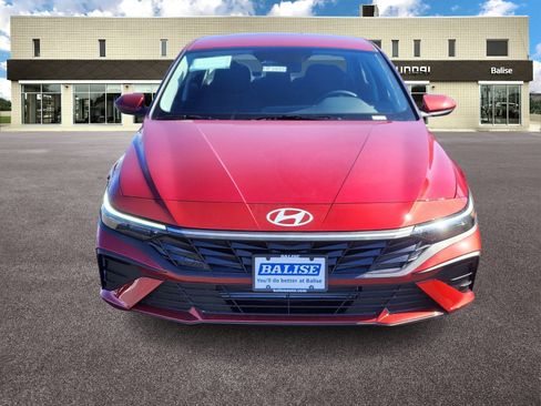 New 2026 Hyundai Elantra SE FWD image 8