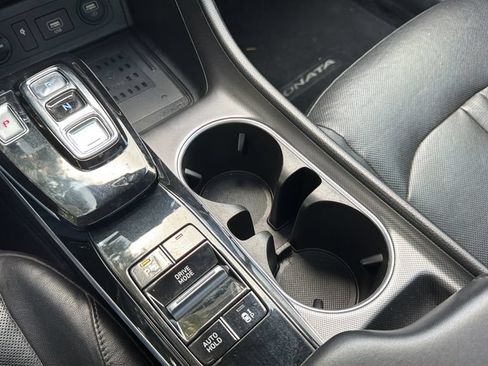 Used 2021 Hyundai Sonata Limited FWD image 16