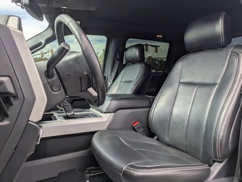 Used 2019 Ford F150 Lariat w/ Equipment Group 502A Luxury image 12