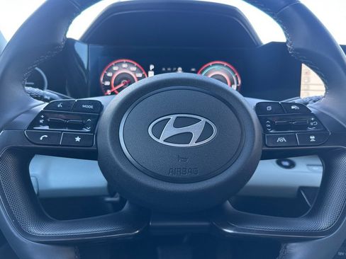 Used 2024 Hyundai Elantra Limited FWD image 23