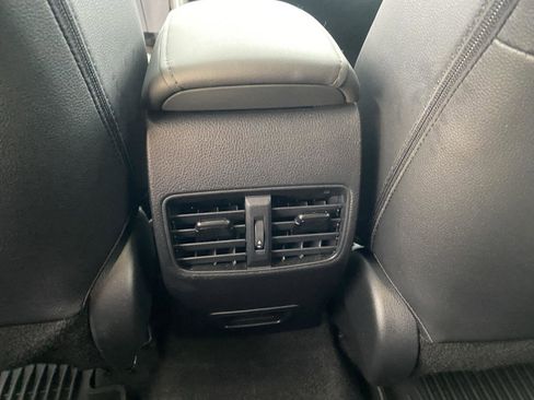 Used 2024 Toyota Corolla Cross AWD Hybrid w/ Convenience Package image 15