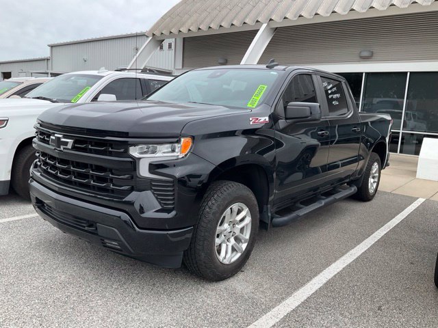Used 2024 Chevrolet Silverado 1500 RST w/ Z71 Off-Road Package AWD/4WD image 3