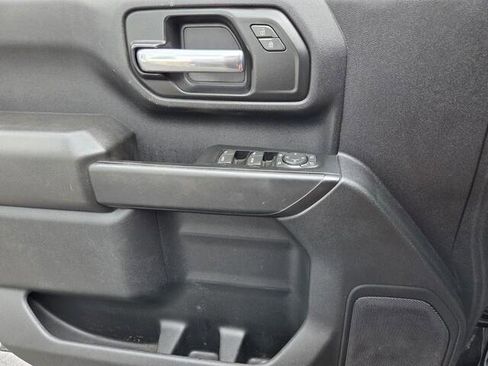 Used 2020 Chevrolet Silverado 2500 Custom w/ Custom Value Package AWD/4WD image 12