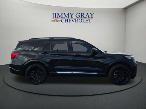 Used 2021 Ford Explorer XLT w/ Equipment Group 202A RWD image 6