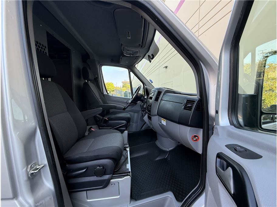 Used 2013 Mercedes-Benz Sprinter 2500 image 15