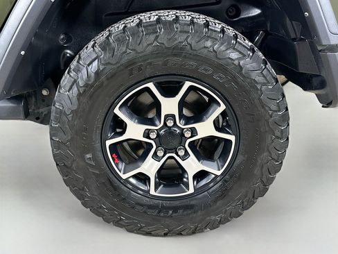 Used 2021 Jeep Wrangler Unlimited Rubicon w/ LED Lighting Group AWD/4WD image 35