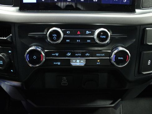 Used 2025 Ford F150 XLT w/ Equipment Group 301A Standard AWD/4WD image 27
