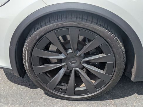 Used 2023 Tesla Model X AWD/4WD image 13