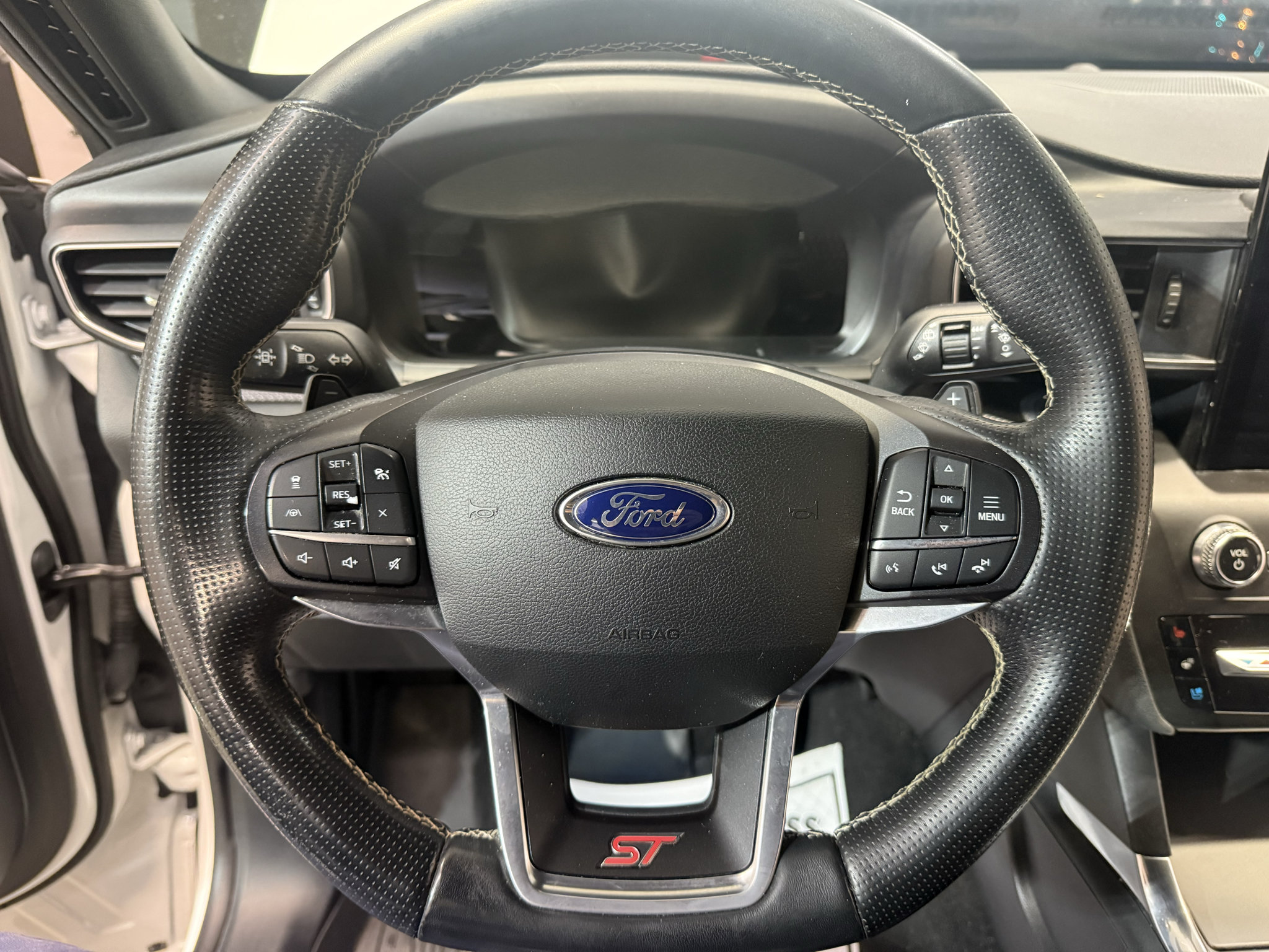 Used 2020 Ford Explorer ST w/ Premium Technology Package AWD/4WD image 12