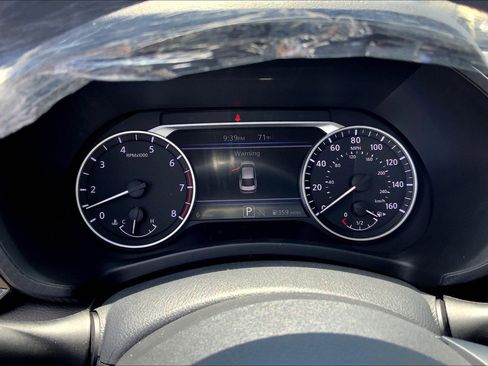 Used 2025 Nissan Sentra SV w/ All-Weather Package image 19