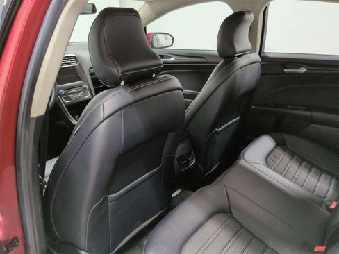 Used 2018 Ford Fusion SE w/ Equipment Group 201A image 19