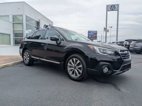 Used 2018 Subaru Outback 2.5i Touring w/ Popular Package #3 AWD/4WD image 3