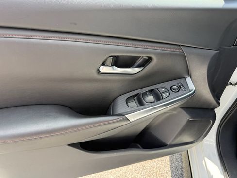 Used 2025 Nissan Sentra SV FWD image 5