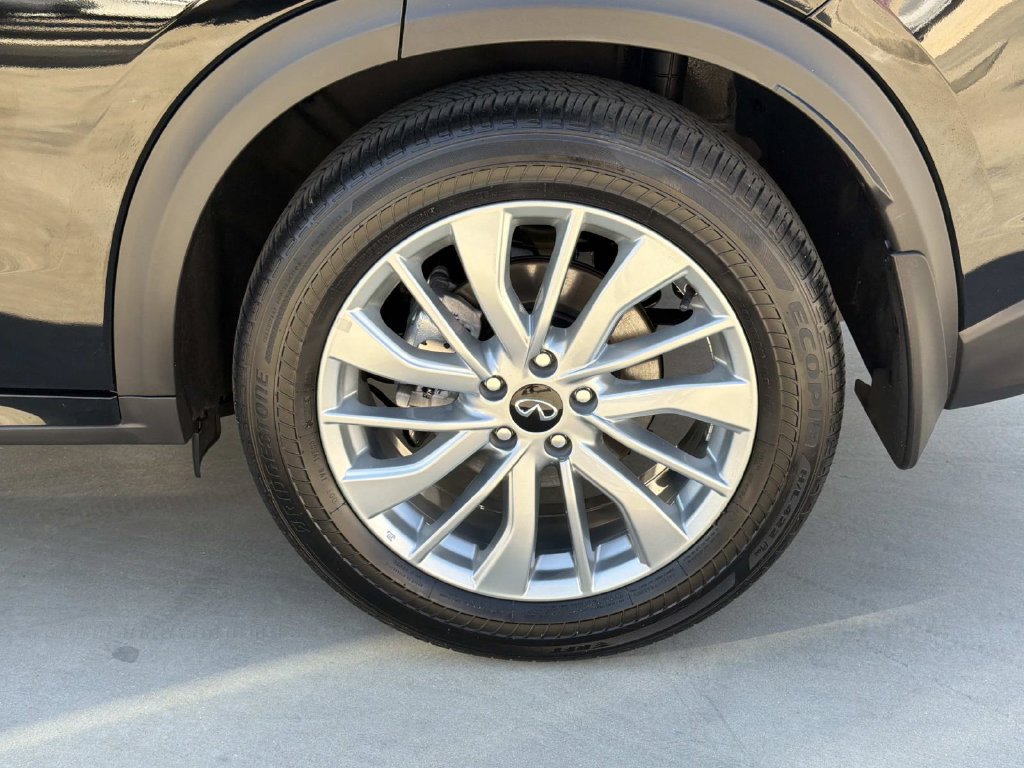 Certified 2023 INFINITI QX50 Luxe FWD image 7