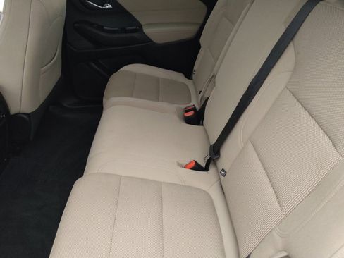 Used 2022 Chevrolet Traverse LS FWD image 18