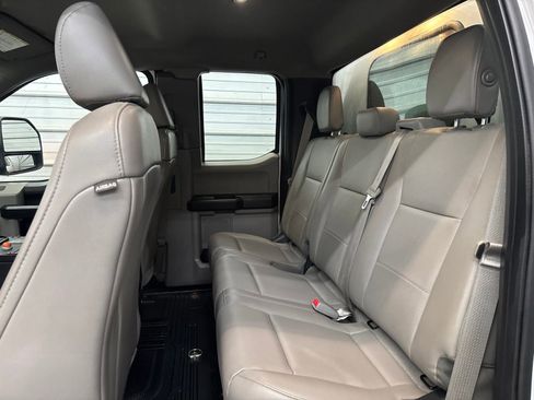 Used 2017 Ford F250 XL w/ Power Equipment Group AWD/4WD image 20