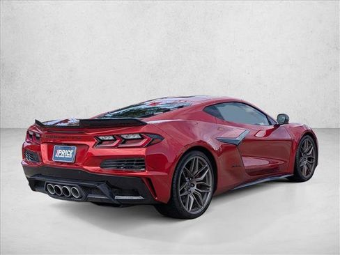 Used 2024 Chevrolet Corvette Z06 RWD image 5