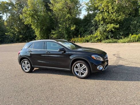 Used 2020 Mercedes-Benz GLA 250 4MATIC image 14