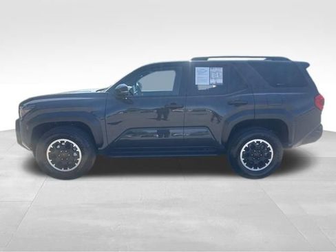 Used 2025 Toyota 4Runner TRD Off-Road Premium image 2