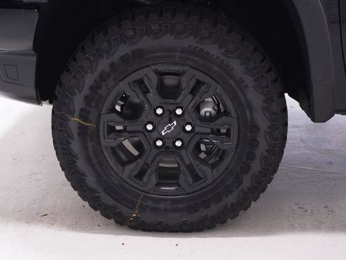 New 2026 Chevrolet Silverado 1500 ZR2 w/ Dark Appearance Package AWD/4WD image 9