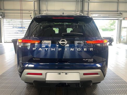 Used 2024 Nissan Pathfinder Platinum w/ Cargo Package image 25